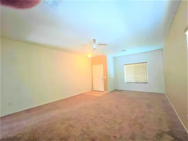 1124 E Parkview Ct, Gilbert, AZ 85295