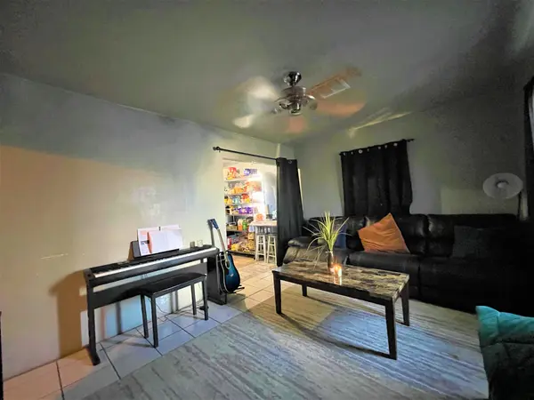129 N 30th Dr, Phoenix, AZ 85009