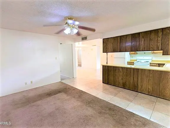 550 N Hobson Plz, Mesa, AZ 85203