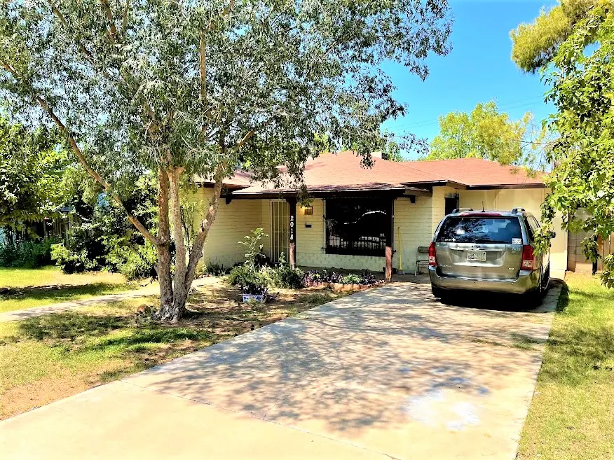 2018 N 38th Way, Phoenix, AZ 85008