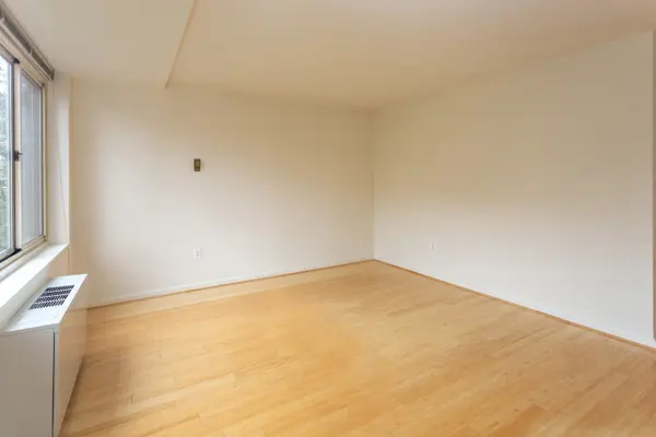 4000 Tunlaw Rd NW #829, Washington, DC 20007