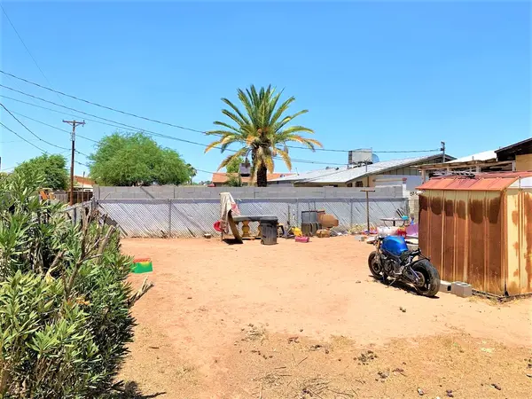 2512 N 48th Dr, Phoenix, AZ 85035