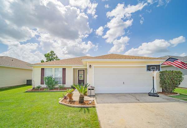 10525 Wilderness Ln, Pensacola, FL 32534