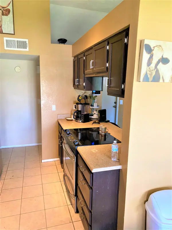 716 W Palomino Dr, Chandler, AZ 85225