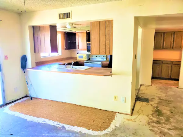 13824 N 52nd Ave, Glendale, AZ 85306
