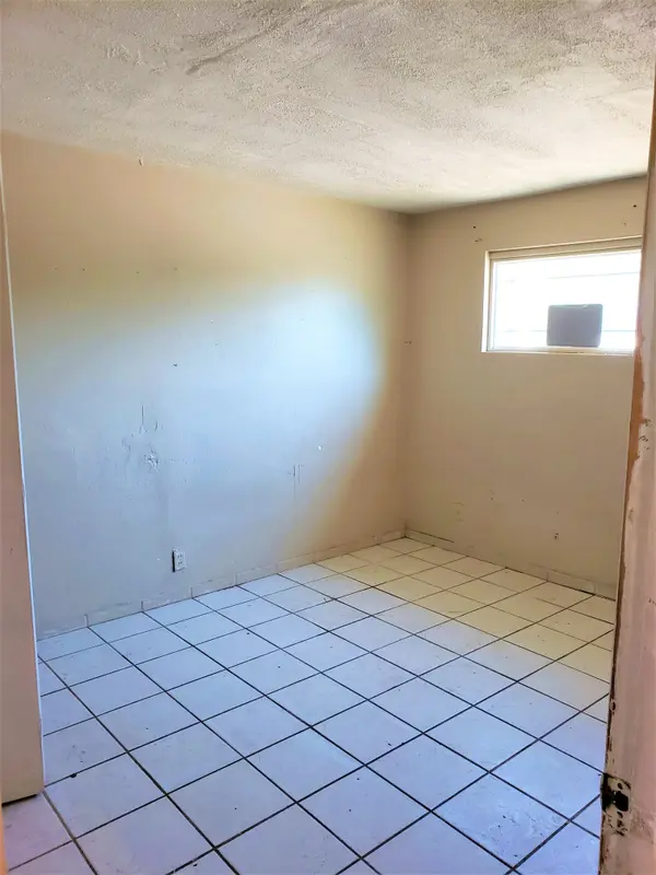 3305 W Monte Vista Rd, Phoenix, AZ 85009