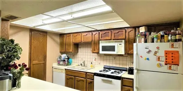 460 N Longmore, Mesa, AZ 85201