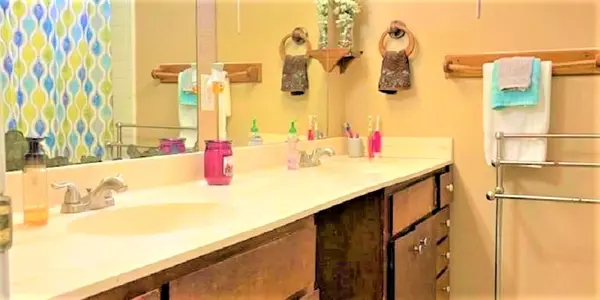 460 N Longmore, Mesa, AZ 85201
