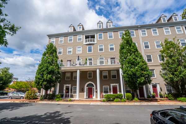 Alexandria, VA 22314,1405 Roundhouse Ln #501