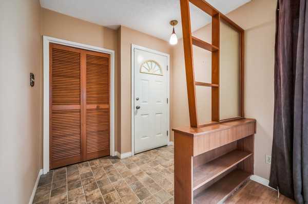 324 Foritana Rd SE, Calgary, AB T2A 2B6