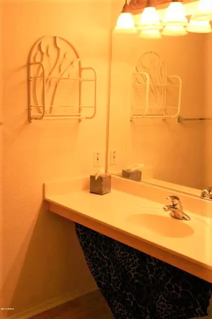 410 W 1st St #104, Tempe, AZ 85281