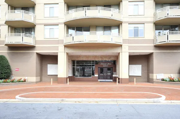4801 Fairmont Ave #605, Bethesda, MD 20814
