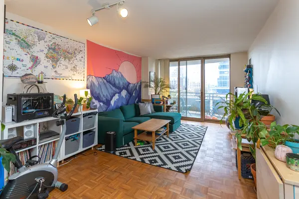 4801 Fairmont Ave #605, Bethesda, MD 20814