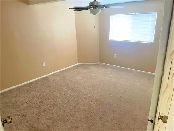 3114 W Charter Oak Rd, Phoenix, AZ 85029