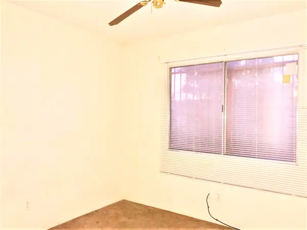 948 S Alma School Rd #42, Mesa, AZ 85210