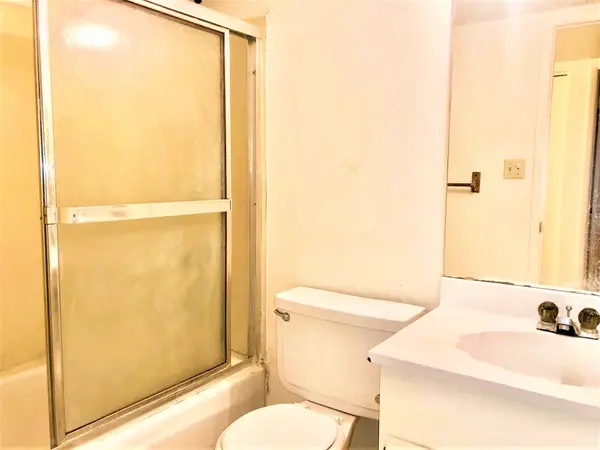 948 S Alma School Rd #42, Mesa, AZ 85210