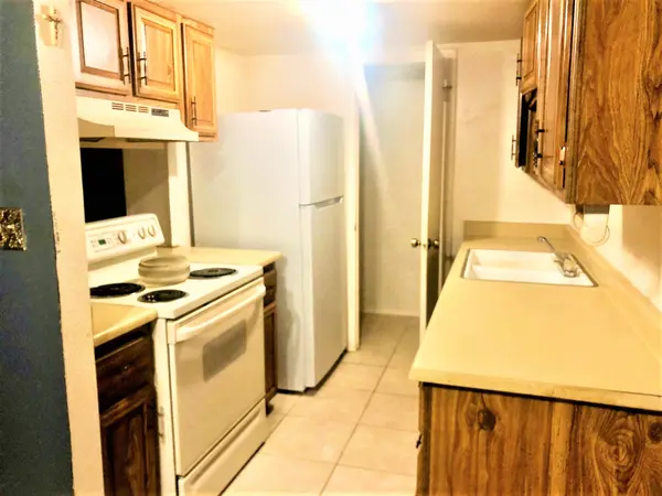 948 S Alma School Rd #42, Mesa, AZ 85210