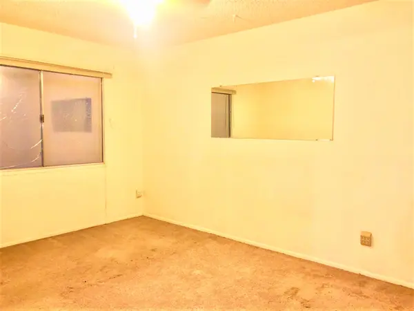 948 S Alma School Rd #42, Mesa, AZ 85210