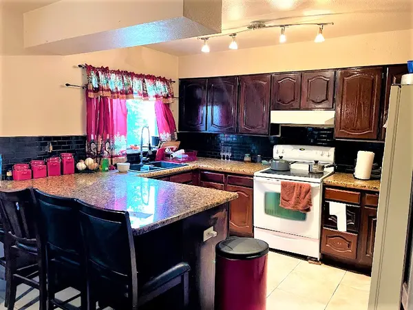 2622 N 89th Dr, Phoenix, AZ 85037