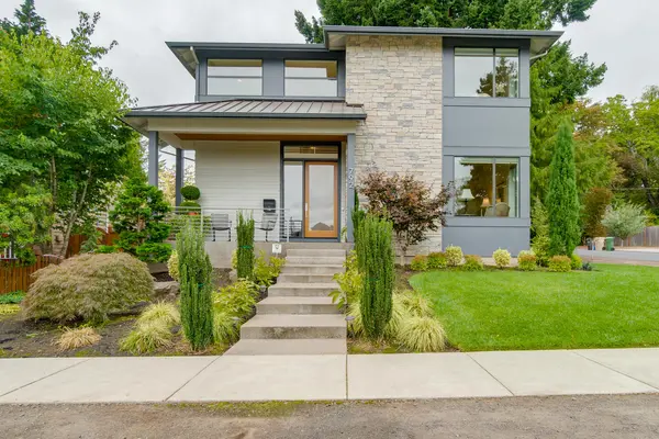 792 2nd St, Lake Oswego, OR 97034