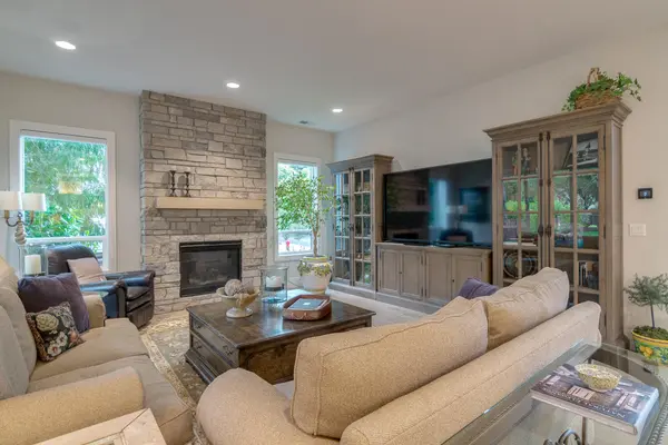 792 2nd St, Lake Oswego, OR 97034