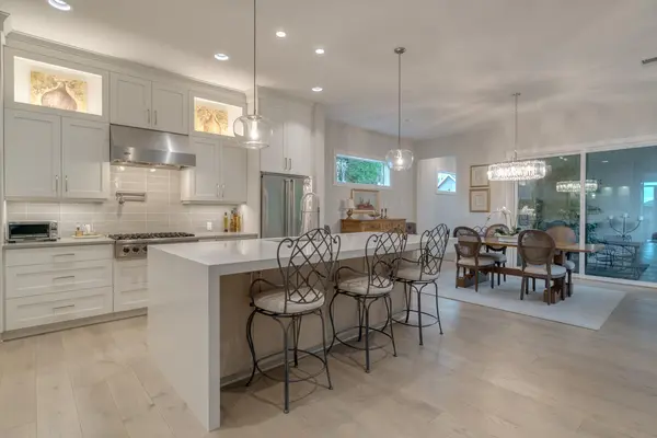 792 2nd St, Lake Oswego, OR 97034
