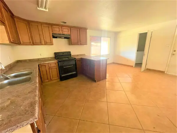 1826 N 73rd Ave, Phoenix, AZ 85035
