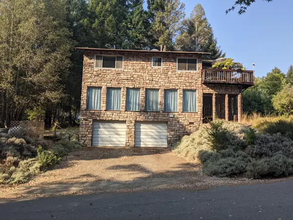 1416 Daphne Dr, Willits, CA 95490