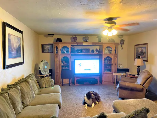279 S Grand Dr, Apache Junction, AZ 85120
