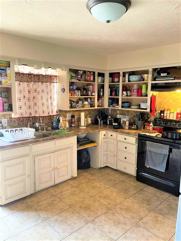 279 S Grand Dr, Apache Junction, AZ 85120