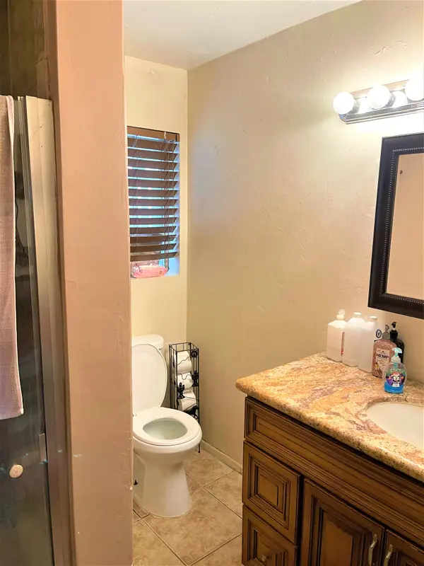 279 S Grand Dr, Apache Junction, AZ 85120
