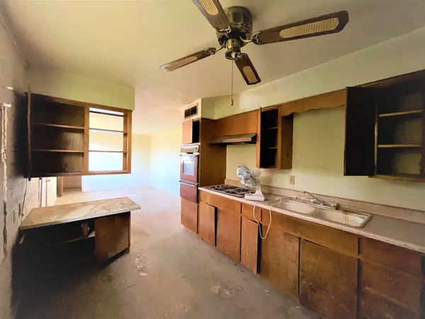980 W 3rd Ave, Apache Junction, AZ 85120