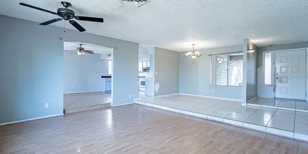 5420 W Seldon Ln, Glendale, AZ 85302