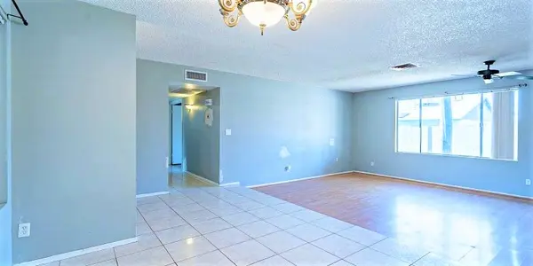 5420 W Seldon Ln, Glendale, AZ 85302