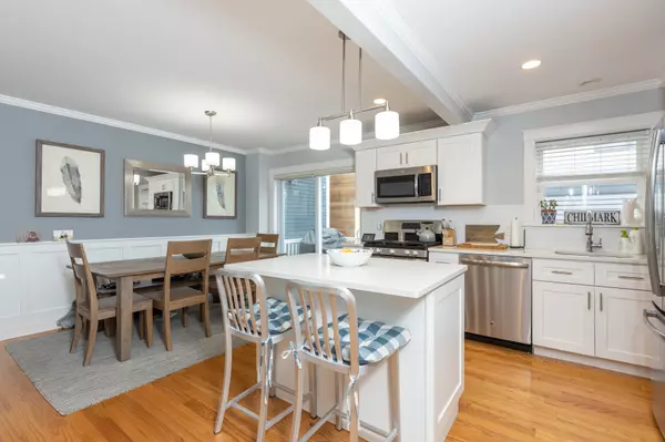 South Boston, MA 02127,182 E St