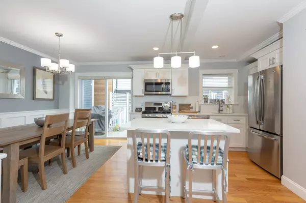 South Boston, MA 02127,182 E St
