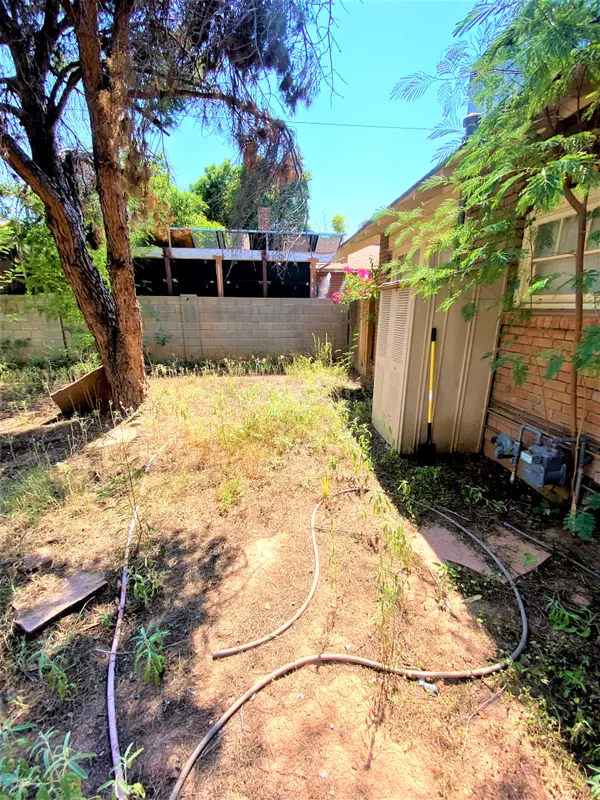 2025 N Mitchell St, Phoenix, AZ 85006