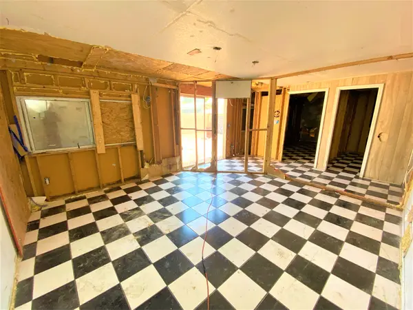 825 S Ellsworth Rd, Mesa, AZ 85208