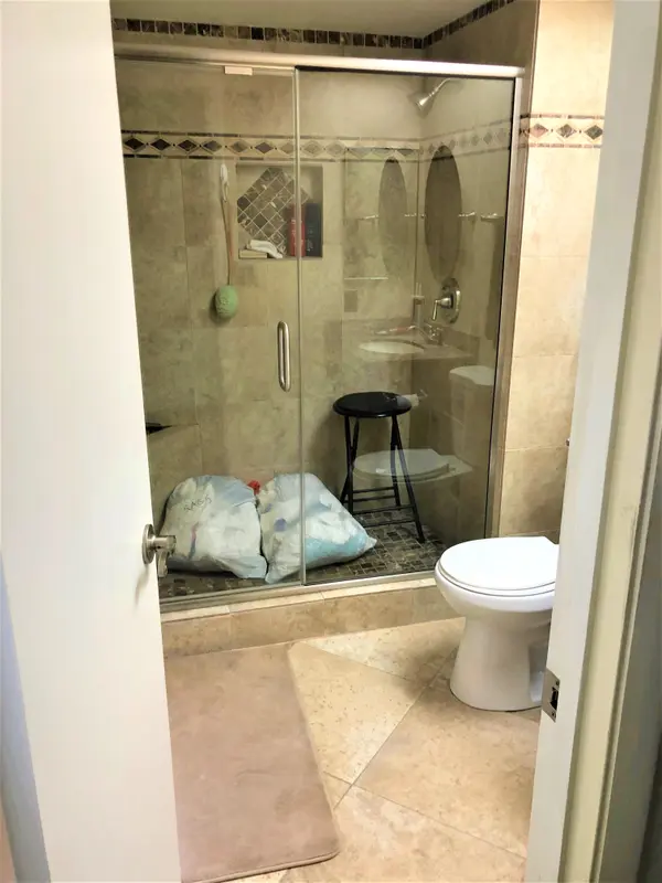 4710 W Davis Rd, Glendale, AZ 85306