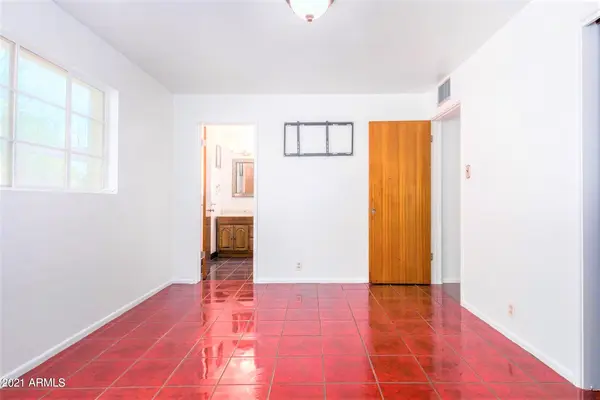 3701 E Sheridan St, Phoenix, AZ 85008