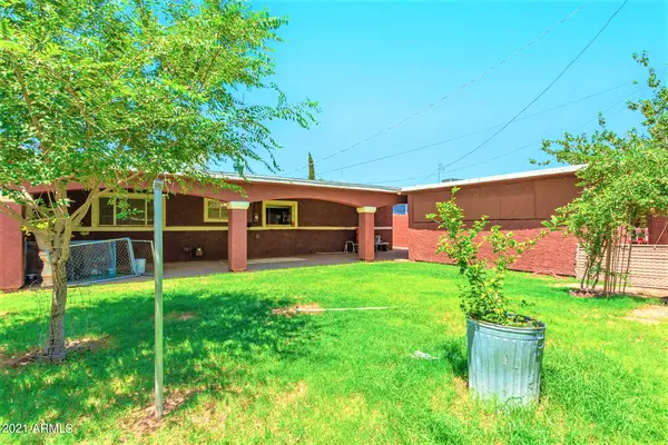 3701 E Sheridan St, Phoenix, AZ 85008