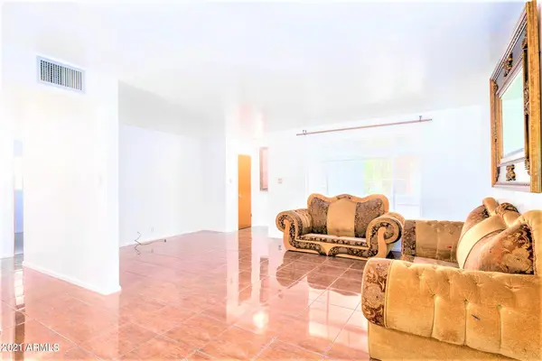 3701 E Sheridan St, Phoenix, AZ 85008
