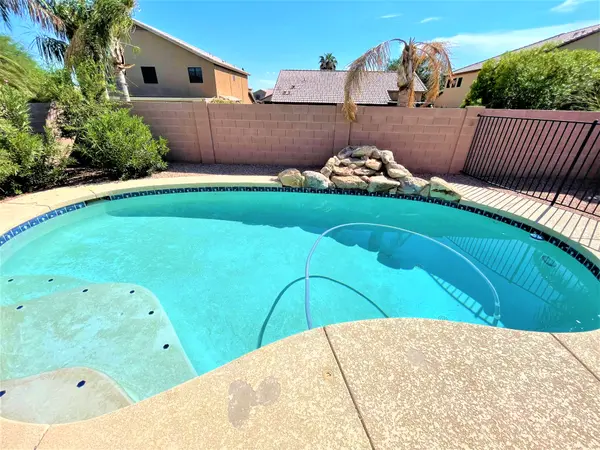 10307 E Capri Ave, Mesa, AZ 85208