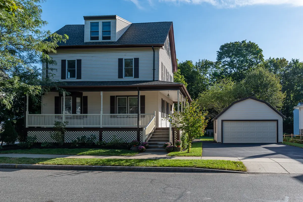 12 Grant St, Natick, MA 01760