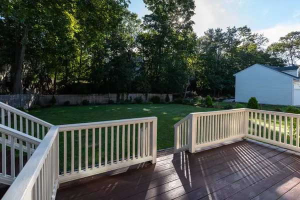 12 Grant St, Natick, MA 01760