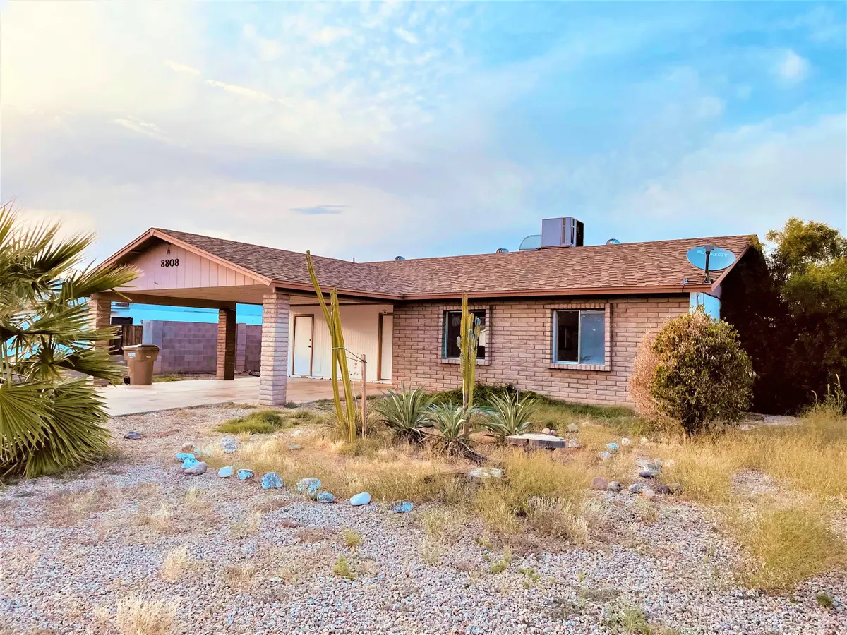 8808 W Cinnabar Ave, Peoria, AZ 85345