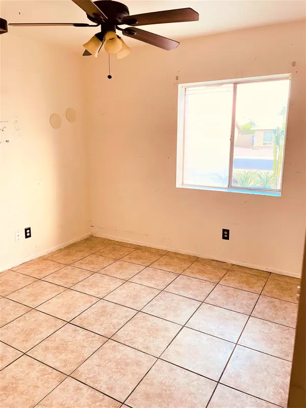 8808 W Cinnabar Ave, Peoria, AZ 85345