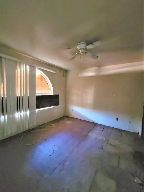 3137 W Washington St, Phoenix, AZ 85009