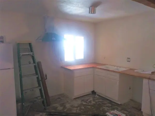 2401 W Citrus Way, Phoenix, AZ 85015