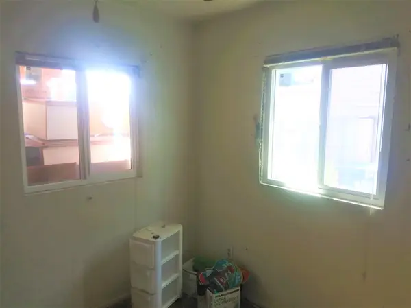 2401 W Citrus Way, Phoenix, AZ 85015